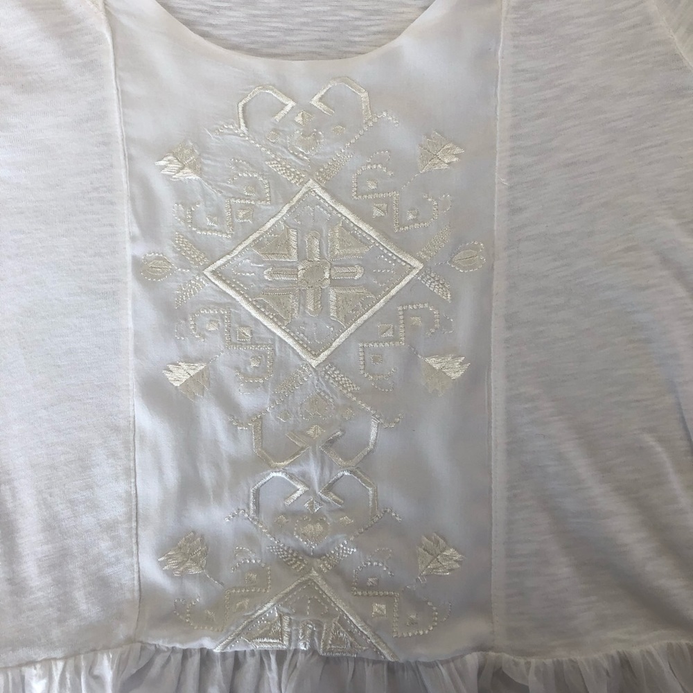 American Rag Embroidered Top Small - Picture 6 of 7
